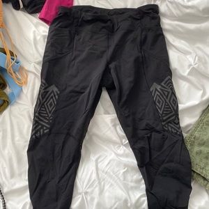 Lulu lemon leggings with pockets